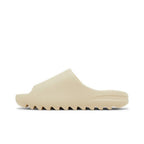 Yeezy Slide Bone (2022/2023 Restock) – hlavní pohled | Purekickz