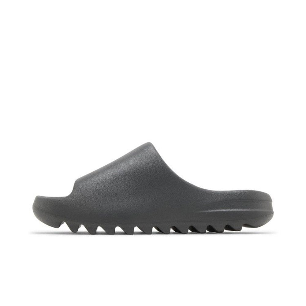 Yeezy Slide Granite – hlavní pohled | Purekickz