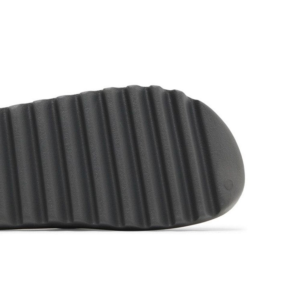 Yeezy Slide Granite – pohled shora | Purekickz