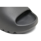 Yeezy Slide Granite – pohled 9 | Purekickz