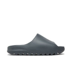 Yeezy Slide Slate Grey – boční pohled | Purekickz