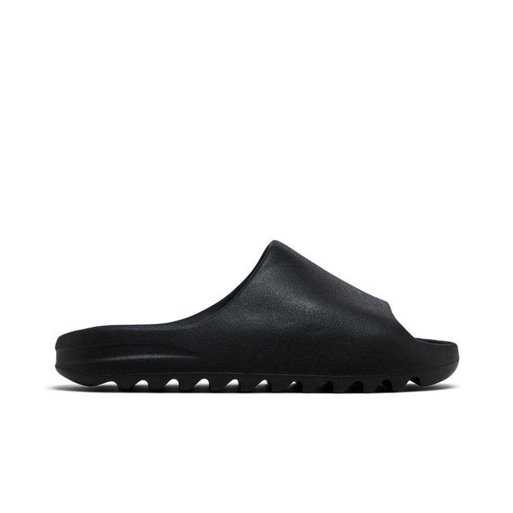 YZY YS-01 Black – boční pohled | Purekickz